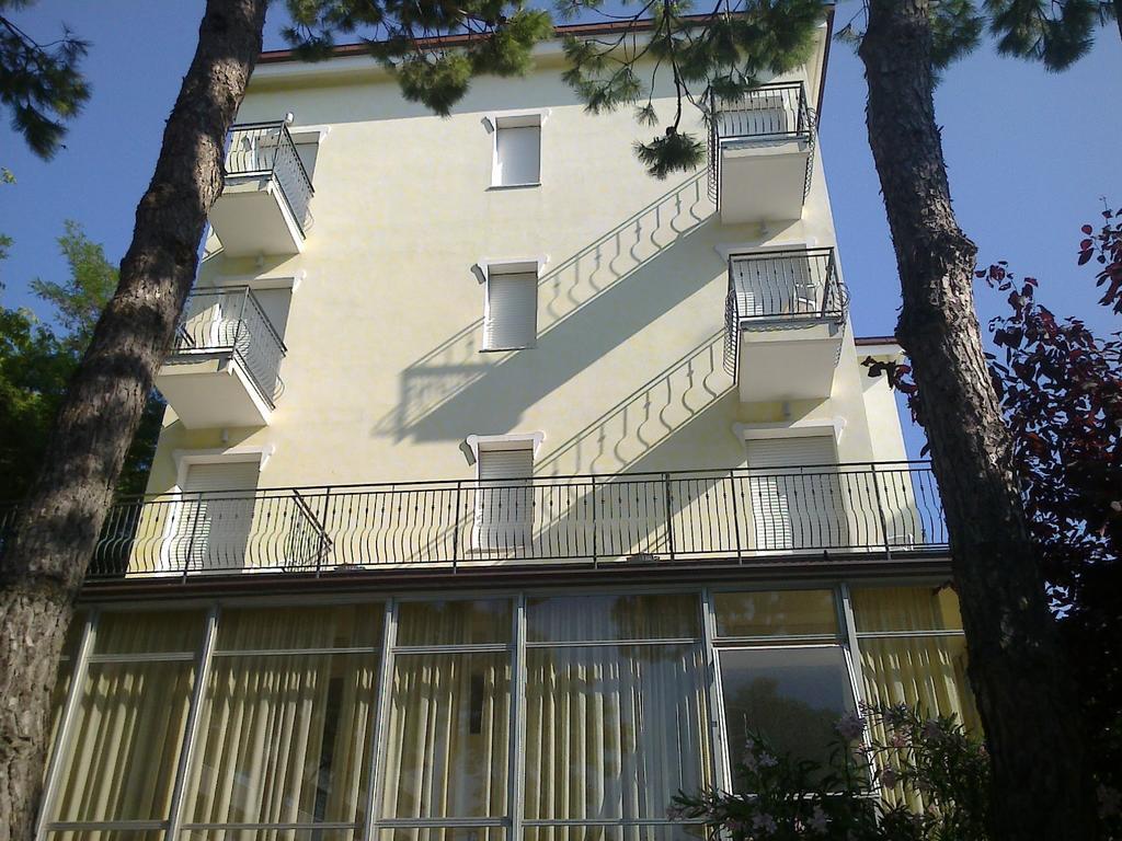 Hotel Augustus Морской Милан Экстерьер фото